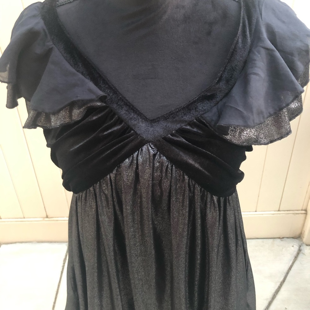 Dress - Picture 2 of 5